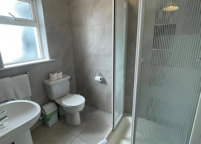 招待所 Harbour Nights 丁格尔